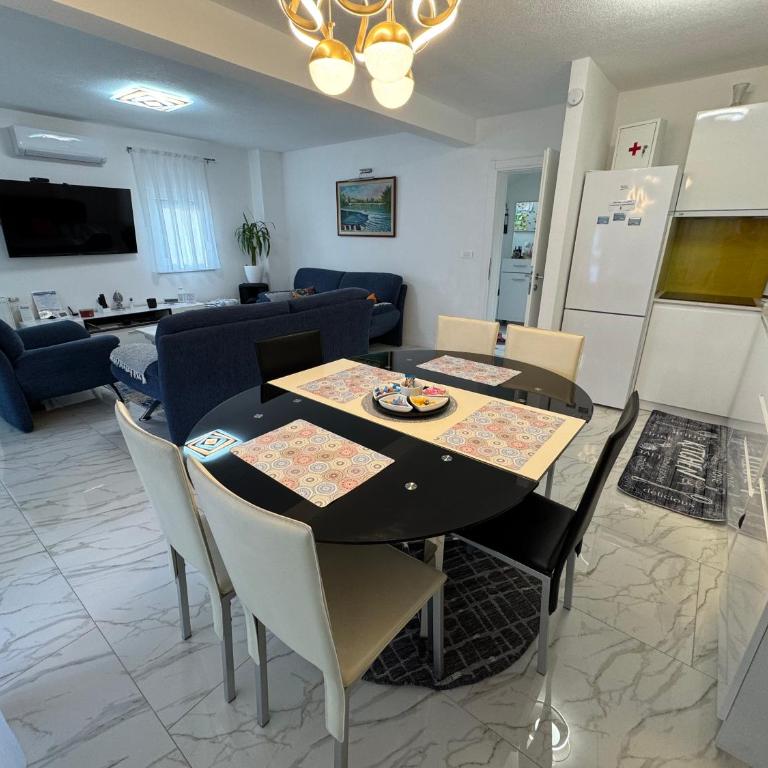 AM Una Lux House - Villa - 62