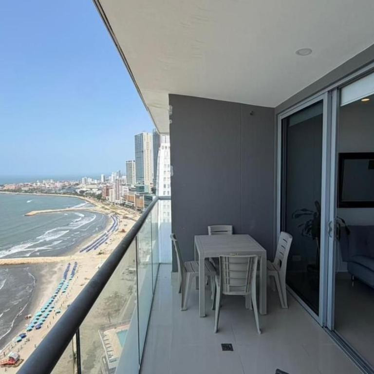 2704 Morros City - Spectacular beachfront apt - Apartment - 45