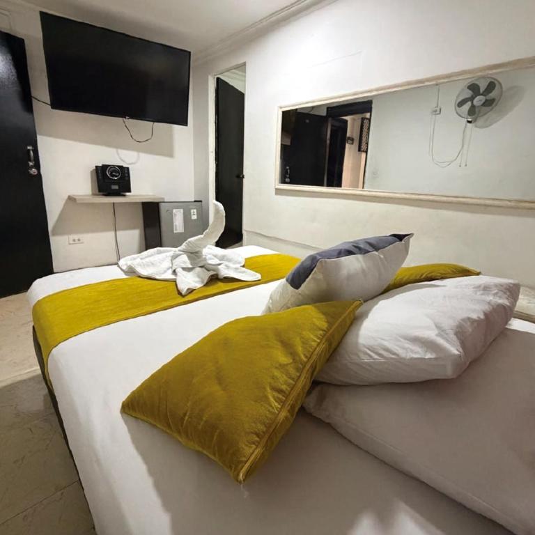 Hotel Estadio Suite - Habitación Individual Amplia - 2