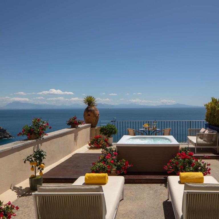 Anantara Convento di Amalfi Grand Hotel - Junior Suite con Vasca Idromassaggio, Terrazza e Vista Mare - 3
