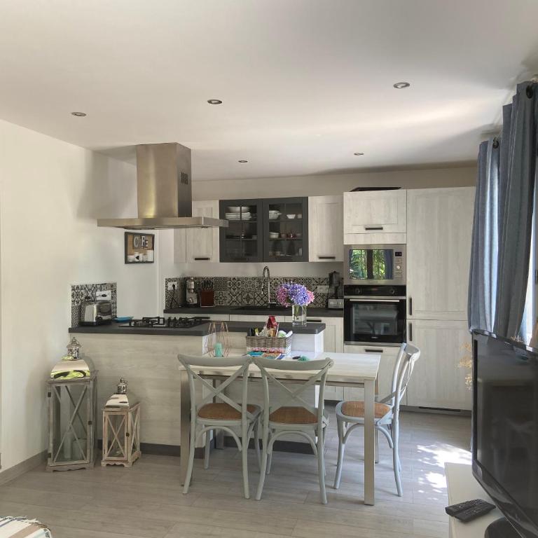 Cap d'Antibes 50m from the beach 3 bedrooms/Pool - Villa 3 Chambres - 17