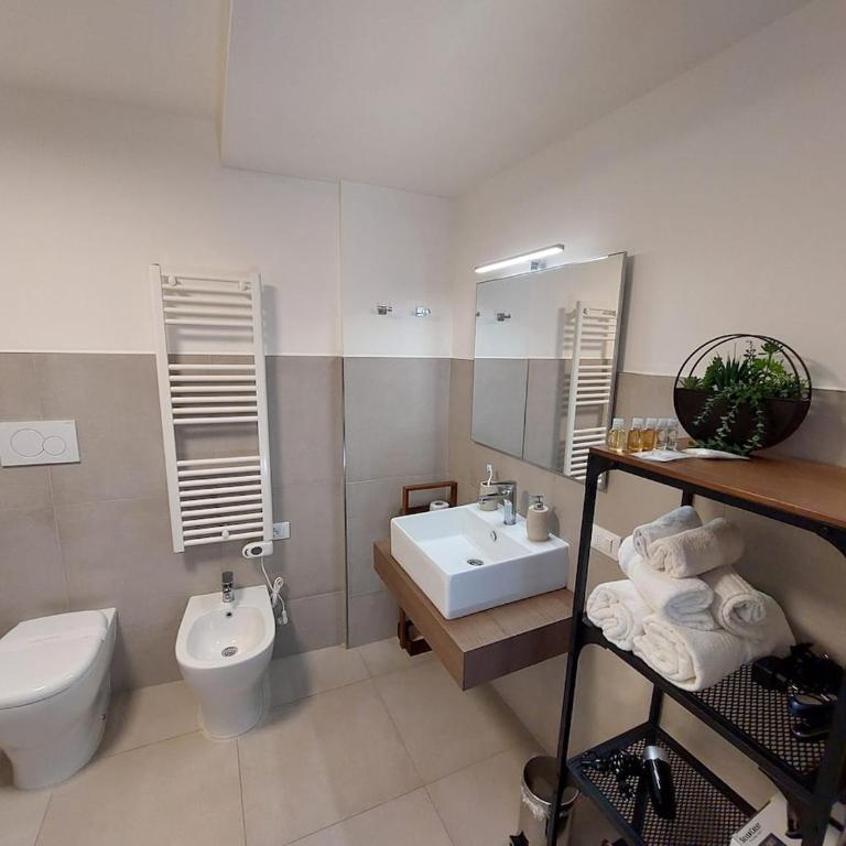 Residenza SubitoSanto "Gigliola" 9A - Bilocale con terrazzo esclusivo Cupola Basilica di Sant'Antonio- - Two-Bedroom Apartment - 6