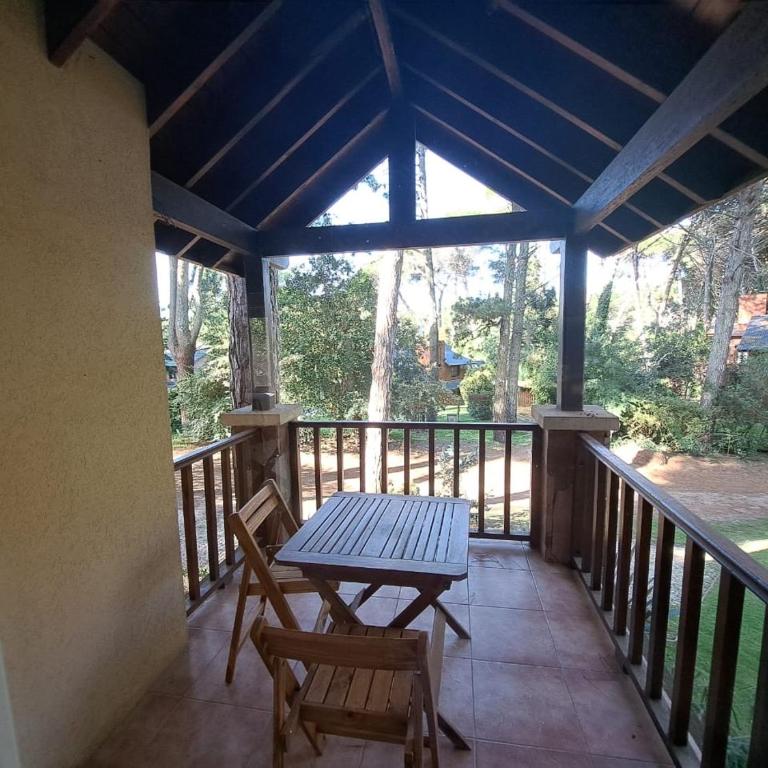 Casa con pileta en el Bosque de Cariló - Ideal Familias - Casa de 3 dormitorios - 25