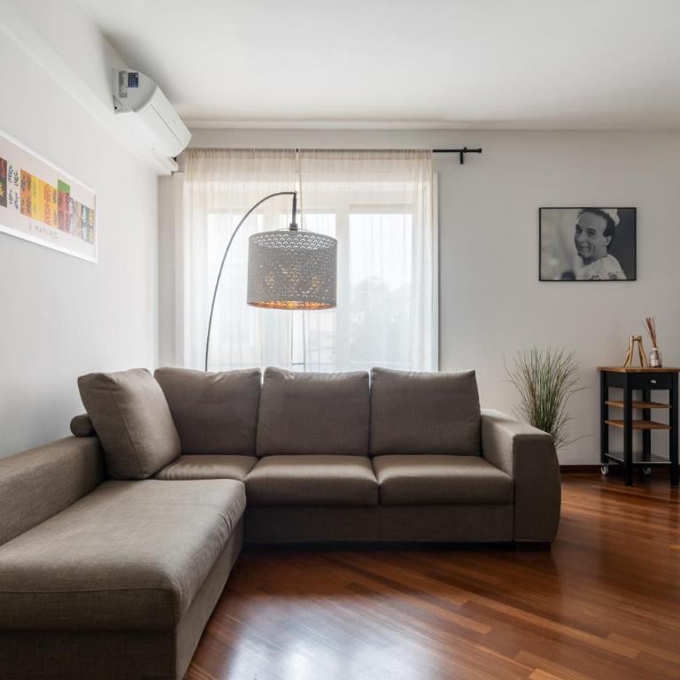 Bilocale accogliente e completo in via Stilicone - Appartamento con 1 Camera da Letto - 2