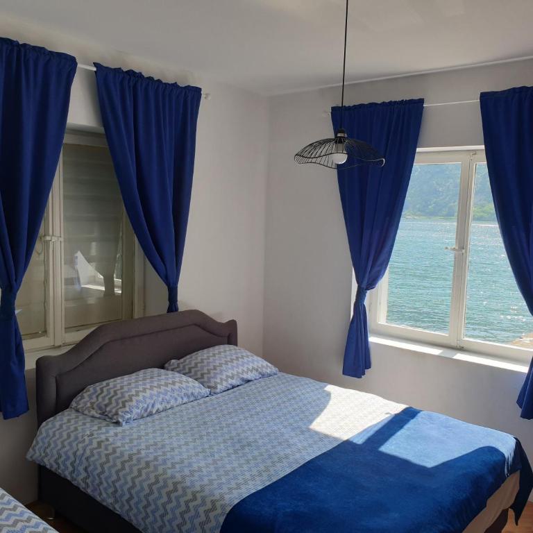 Savić Apartments - Two-Bedroom Apartment with Balcony and Sea View - 5