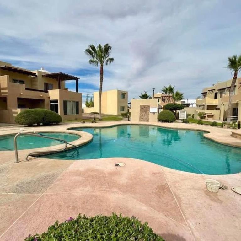 Casa Cupulas - Three-Bedroom House - 2