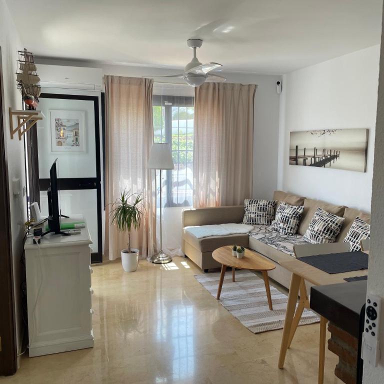 Casa de Silvia, Benalmadena - Two-Bedroom Apartment - 2