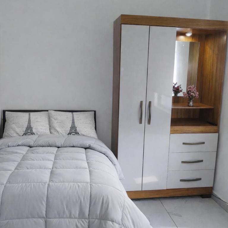 Adara House - Single Room - 4
