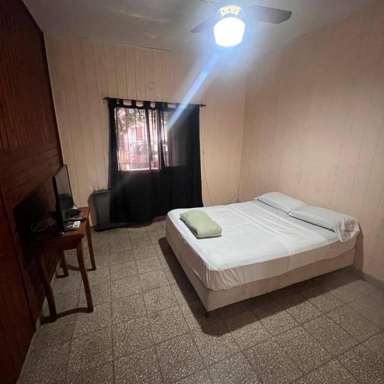 Casa completa hasta 9 personas, cochera, patio, parrilla, etc - Casa de 2 dormitorios - 8