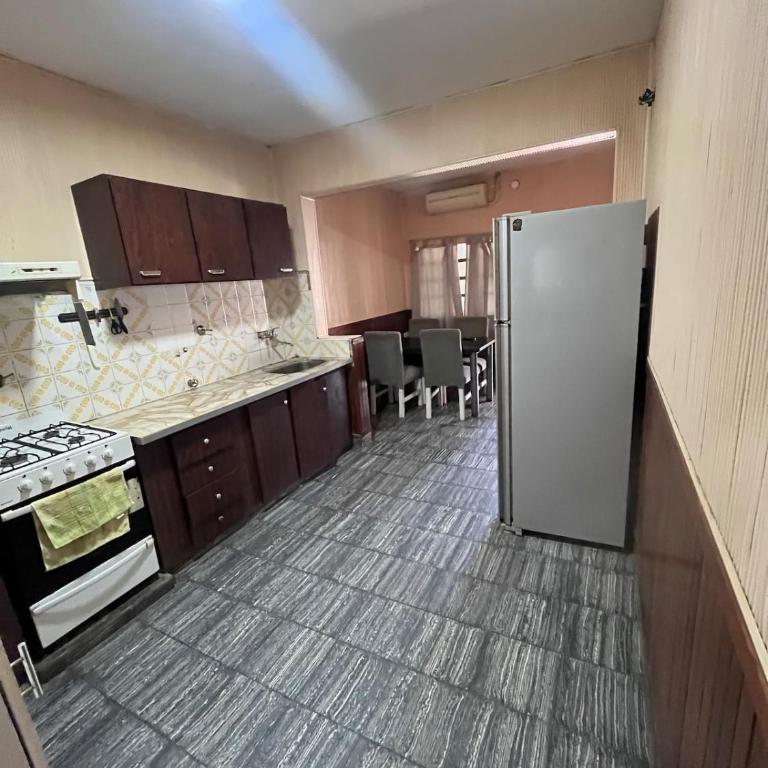 Casa completa hasta 9 personas, cochera, patio, parrilla, etc - Casa de 2 dormitorios - 12