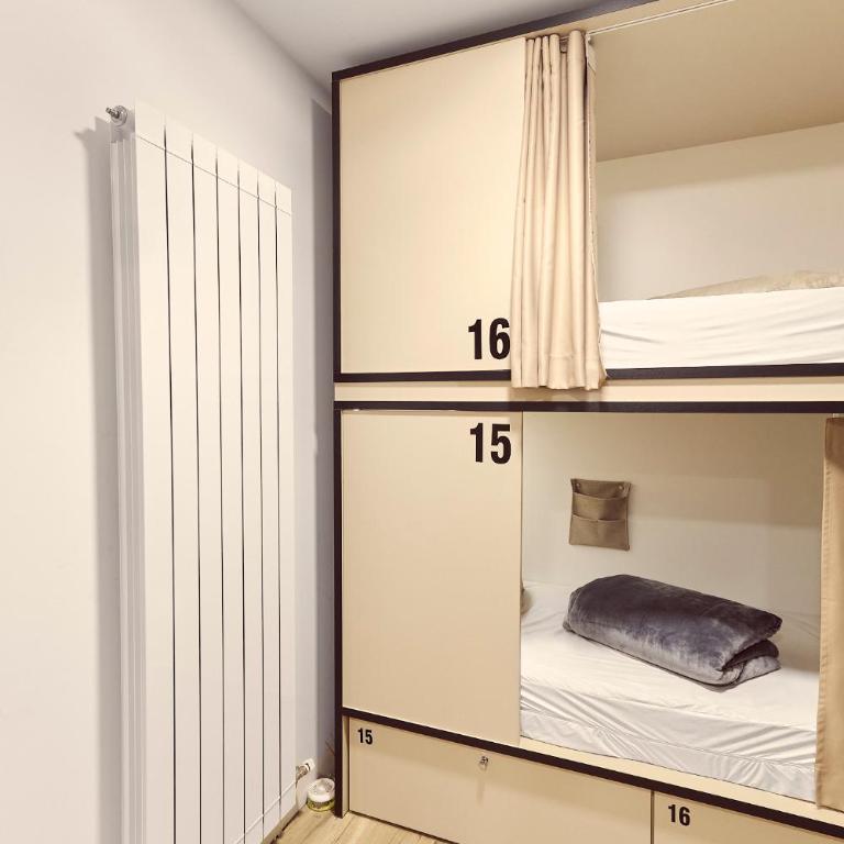 Albergue San Nicolás - Habitación compartida mixta de 10 camas - 8