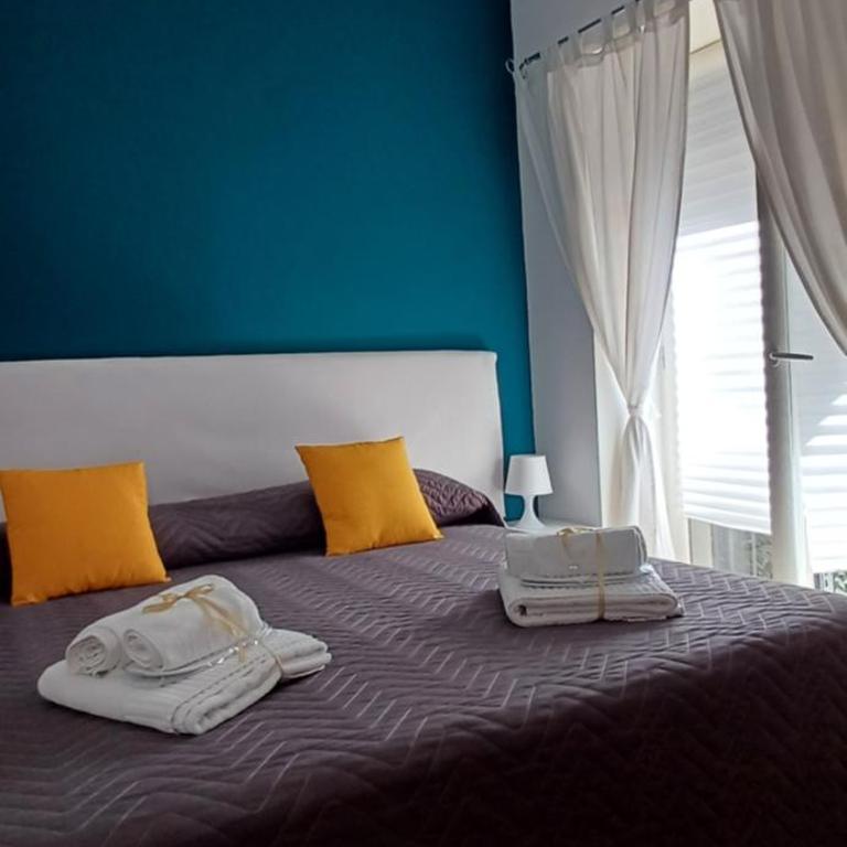 B&B Napoli Duomo - Double or Twin Room with Private Bathroom - 8