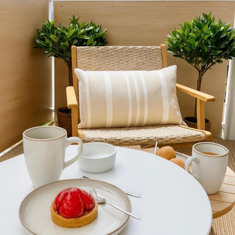 Sweet Home - Cocon élégant, balcon, vue montagnes & parking privé - One-Bedroom Apartment - 11
