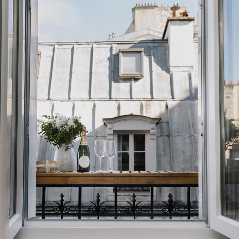 Elegant Sunlit Flat with Balcony near Parc Monceau - B94 - Appartement 1 Chambre - 2
