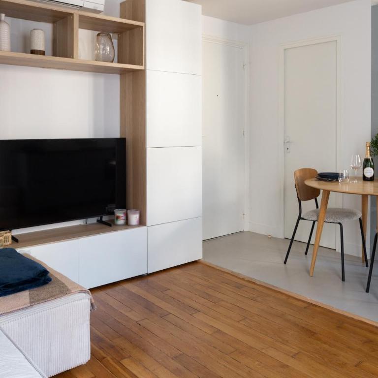 Elegant Sunlit Flat with Balcony near Parc Monceau - B94 - Appartement 1 Chambre - 8