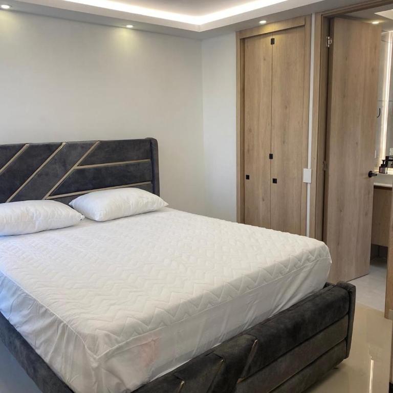Dammar luxury - Two-Bedroom Apartment - 10