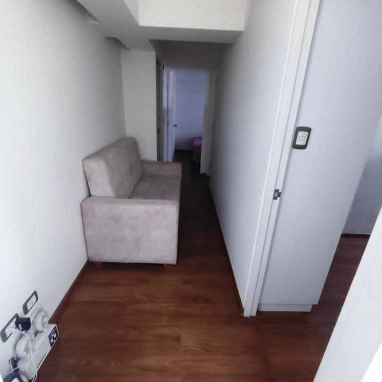 Alojamiento privado cerca al hospital rebagliati - Suite Familiar con balcón - 13