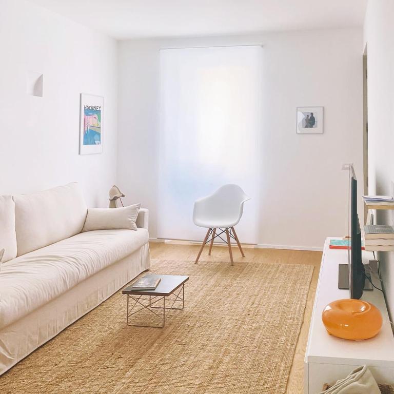Design Loft in the Heart of Olbia -Bright for 4 - Appartamento con 2 Camere da Letto - 4