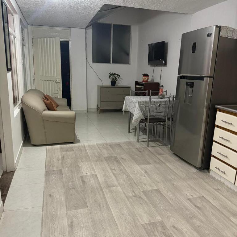 Acogedor Apartamento Pequeño e Independiente - Apartamento - 8