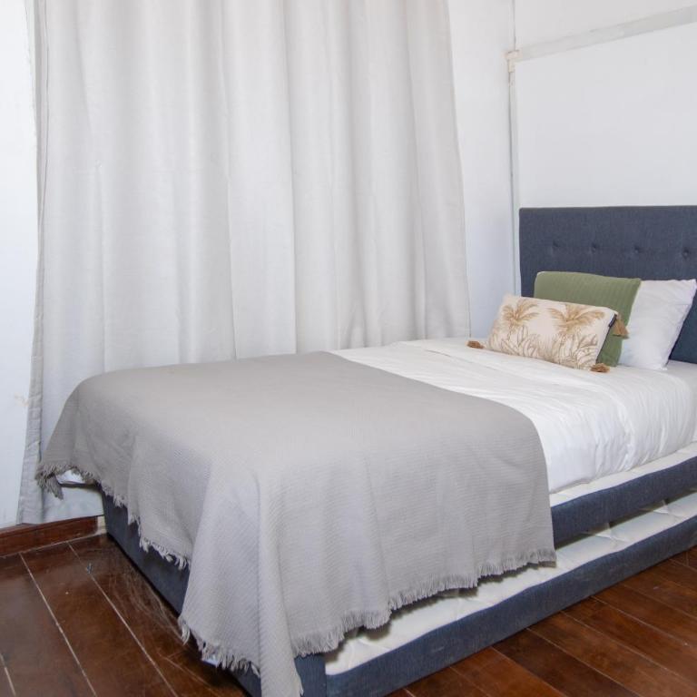Altillo QUEDATE ACA - Family Room with Private Bathroom - 3