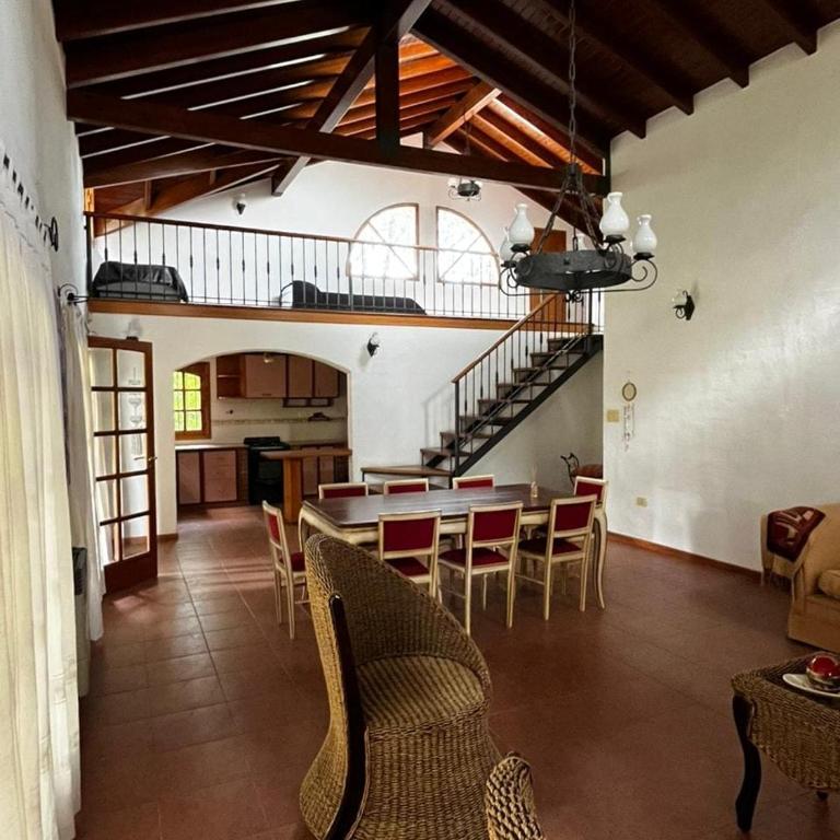 Casa privada con parque extenso, pileta, quincho, parilla y fogon - Casa de 2 dormitorios - 29