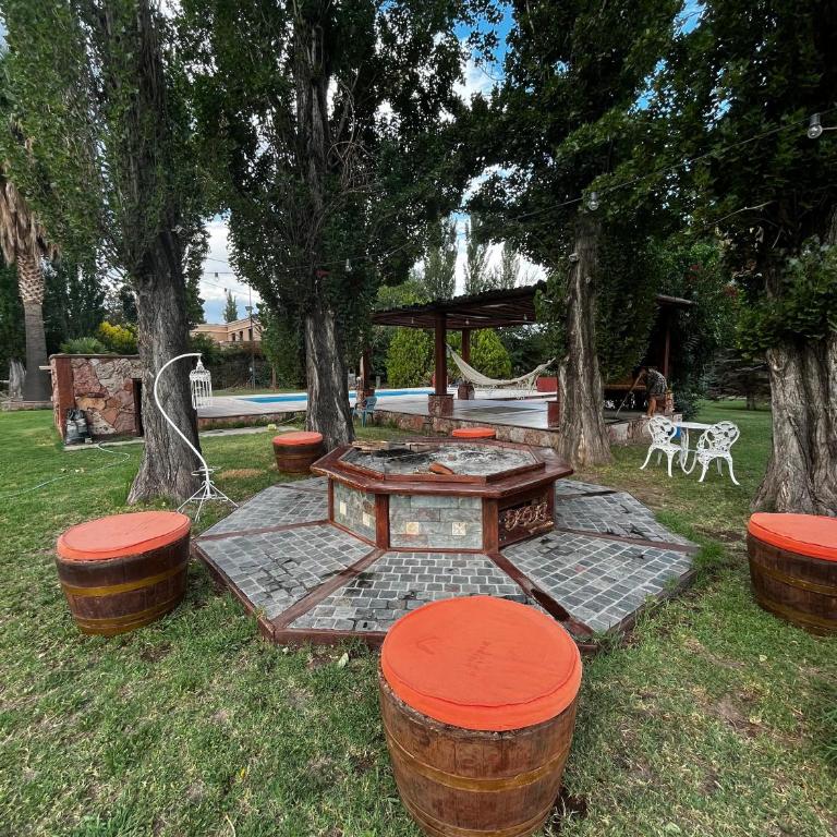 Casa privada con parque extenso, pileta, quincho, parilla y fogon - Casa de 2 dormitorios - 39