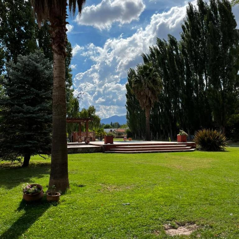 Casa privada con parque extenso, pileta, quincho, parilla y fogon - Casa de 2 dormitorios - 42