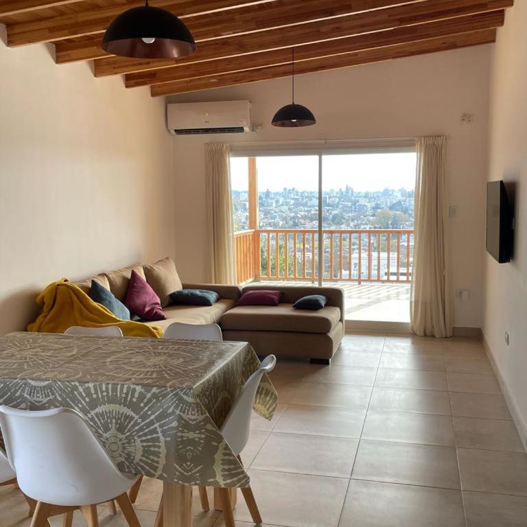 Casa NUEVA con parrilla y cochera, Zona Lago y Fundidor - Casa de 2 dormitorios - 4