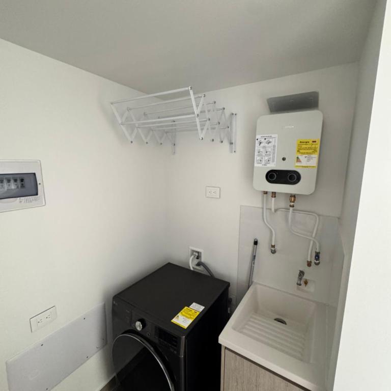 Hermoso apartaestudio a pasos de el cable, excelente ubicación cerca de todo - Apartamento de 1 dormitorio - 8