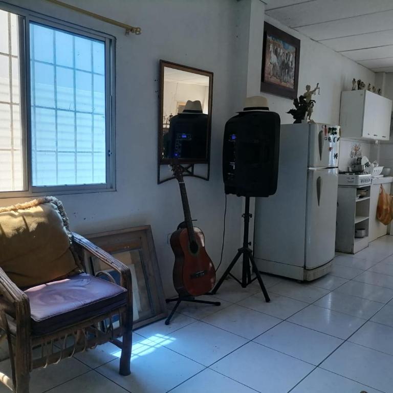 Casa a una cuadra de la playa Punta Barandua PIQUEROS - Two-Bedroom House - 4
