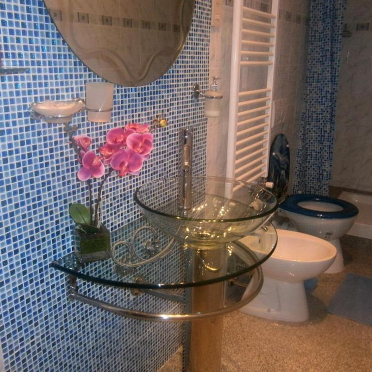 B&B Ametista - Camera Matrimoniale con Bagno Privato Esterno - 1