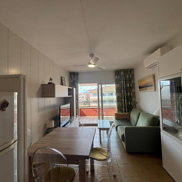 Apartamento en Primera Línea con Piscina y Vistas al Mar - L’Estartit - ES-323-3 - Apartment - 11