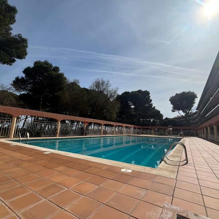 Apartamento en Primera Línea con Piscina y Vistas al Mar - L’Estartit - ES-323-3 - Apartment - 20