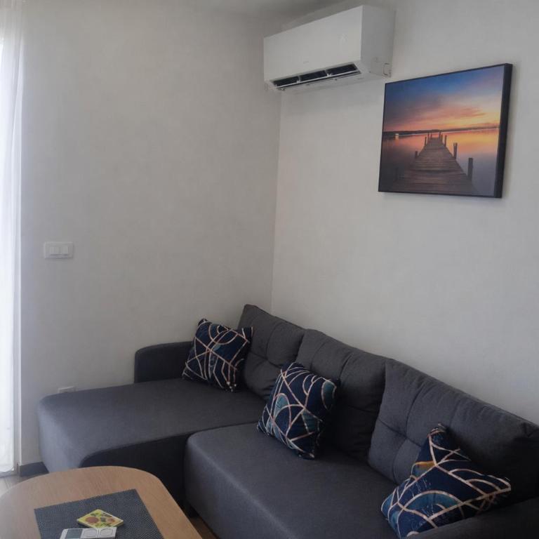 Wendy - One-Bedroom Apartment with Balcony - 8