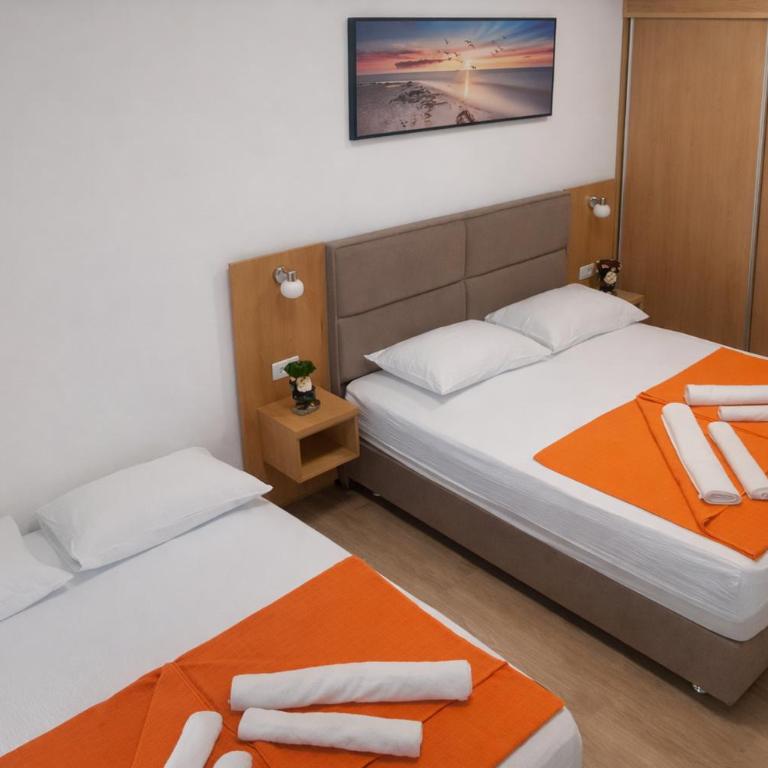 Wendy - One-Bedroom Apartment with Balcony - 20