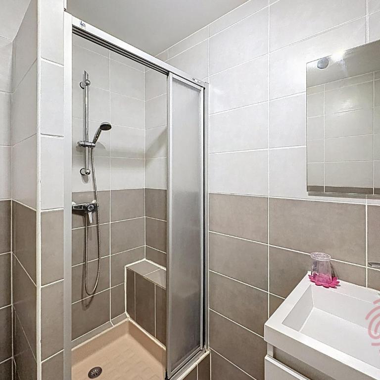 Studio climatisé avec animaux admis au centre-ville près des thermes - FR-1-451-225 - Studio - 13