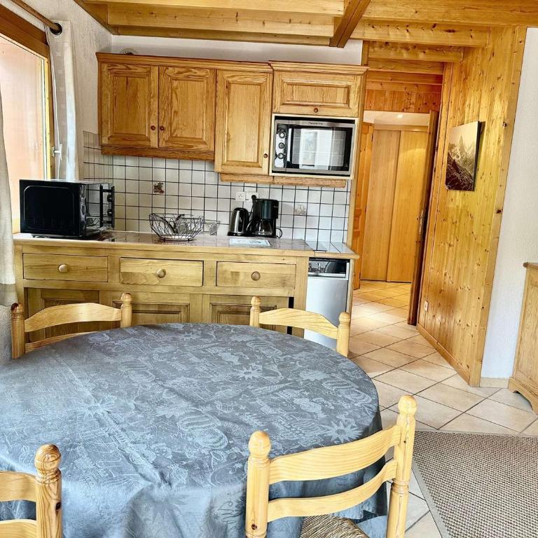 Appartement duplex idéalement placé - 6 pers. - FR-1-871-39 - Apartment - 5