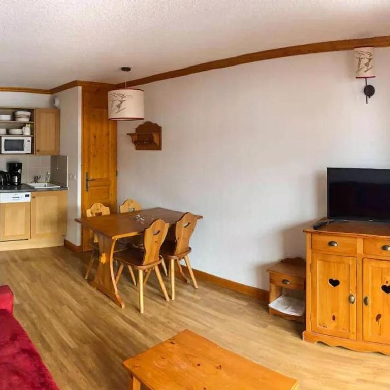 Appartement confortable avec parking - 4 pers. - FR-1-871-50 - Appartement - 5