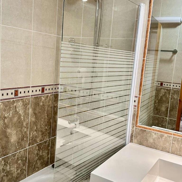 Appartement confortable avec parking - 4 pers. - FR-1-871-50 - Appartement - 7