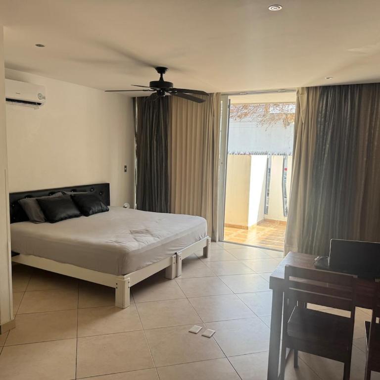Calm Retreat Near Quinta Avenida & the Beach - One-Bedroom Apartment - 1
