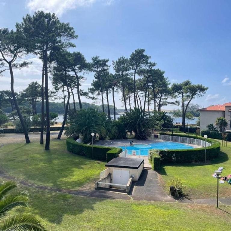 Appartement, animaux acceptés - Vue piscine et lac - Appartement 2 Chambres - 2