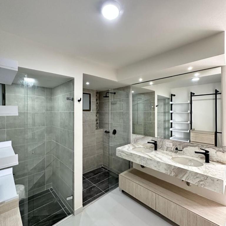 Buenavista rio alto con parqueadero - Apartamento de 3 dormitorios - 2