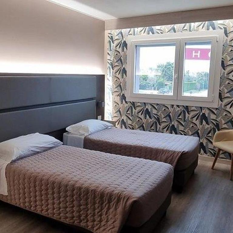 Art Hotel Udine - Camera Deluxe Doppia con Letti Singoli - 1