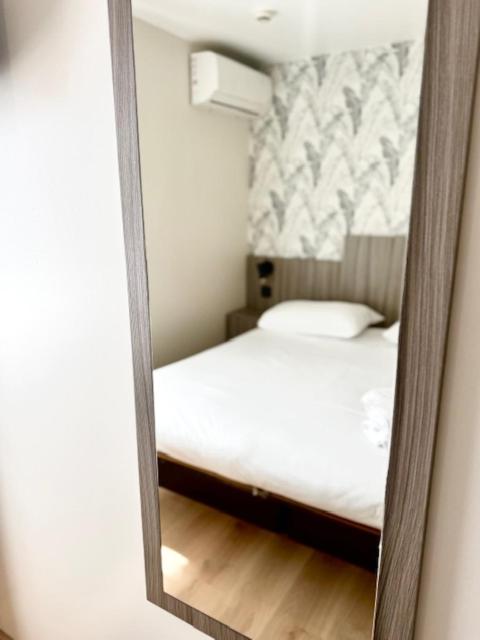 Brit Hotel Essentiel Reims Taissy - Chambre Double Supérieure - Rénovée - 8