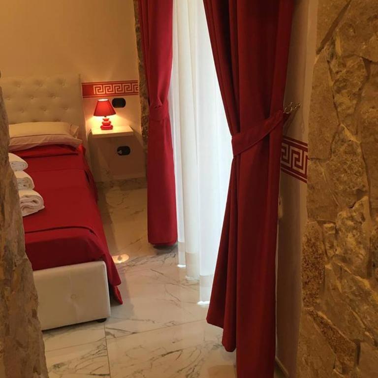 Il Casanova - Deluxe Double Room with Balcony - 22