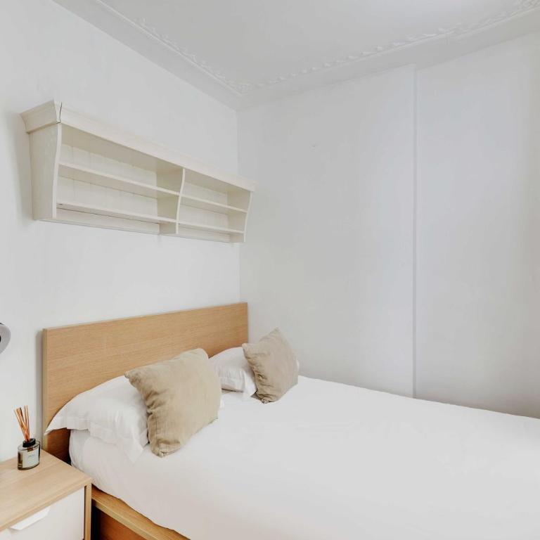 Charming Apartment 1BR 2P – Paris 4th - One-Bedroom Apartment - 5