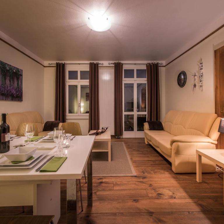 Chalet Cecile - Apartamento con balcón - 14