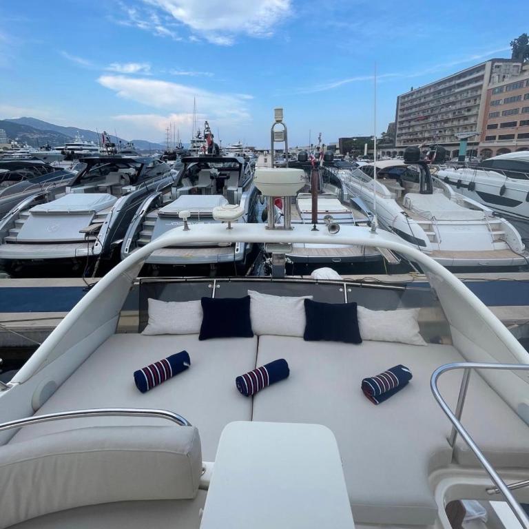 Yacht Experience in Monaco Harbour - Mobile Home - 15