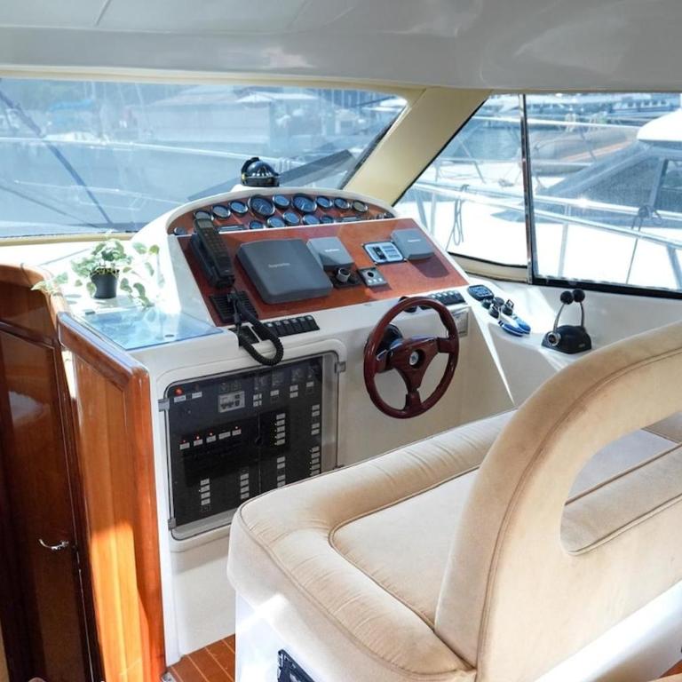 Yacht Experience in Monaco Harbour - Mobile Home - 8