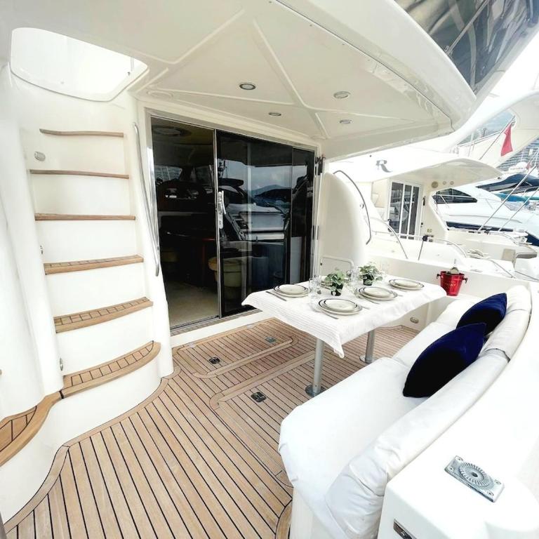Yacht Experience in Monaco Harbour - Mobile Home - 12